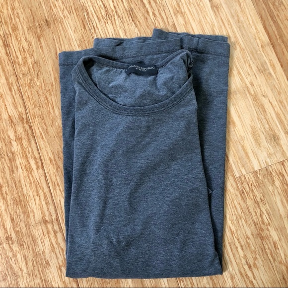 Like New Heathered Grey Banana Republic Tee Shirt